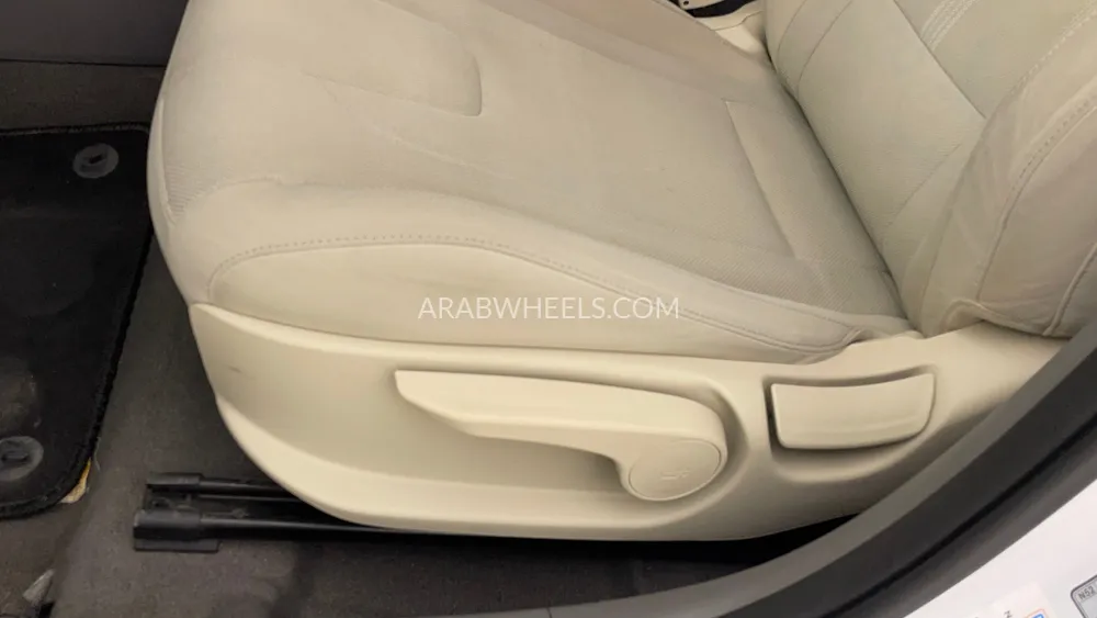 هيونداي إلنترا 2022 for Sale in دبي Image-21