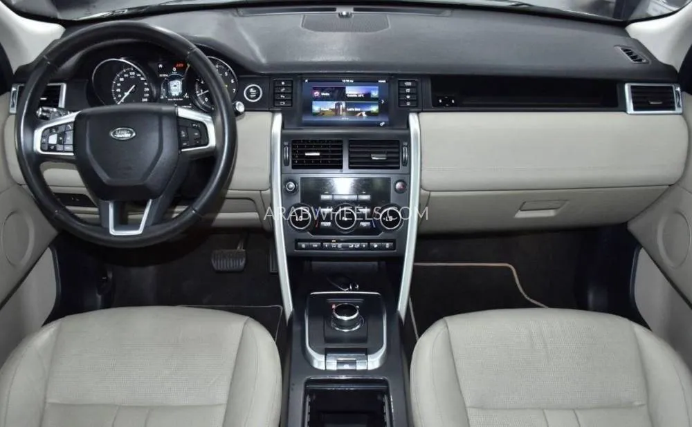 Land Rover Discovery Sport 2018 for Sale in Dubai Image-12