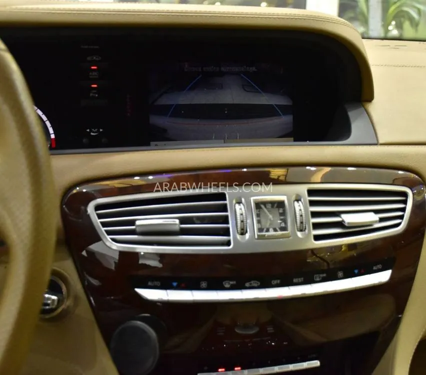 Mercedes Benz CL Class 2011 for Sale in Dubai Image-16