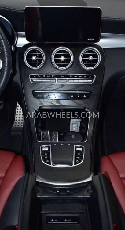 Mercedes Benz GLC Class 2021 for Sale in Dubai Image-16