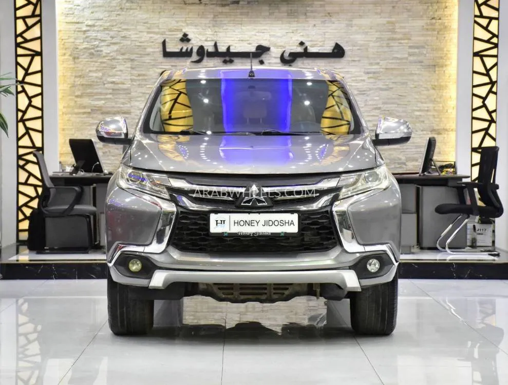Mitsubishi Montero Sport 2016 for Sale in Dubai Image-2
