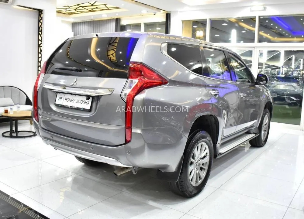 Mitsubishi Montero Sport 2016 for Sale in Dubai Image-6