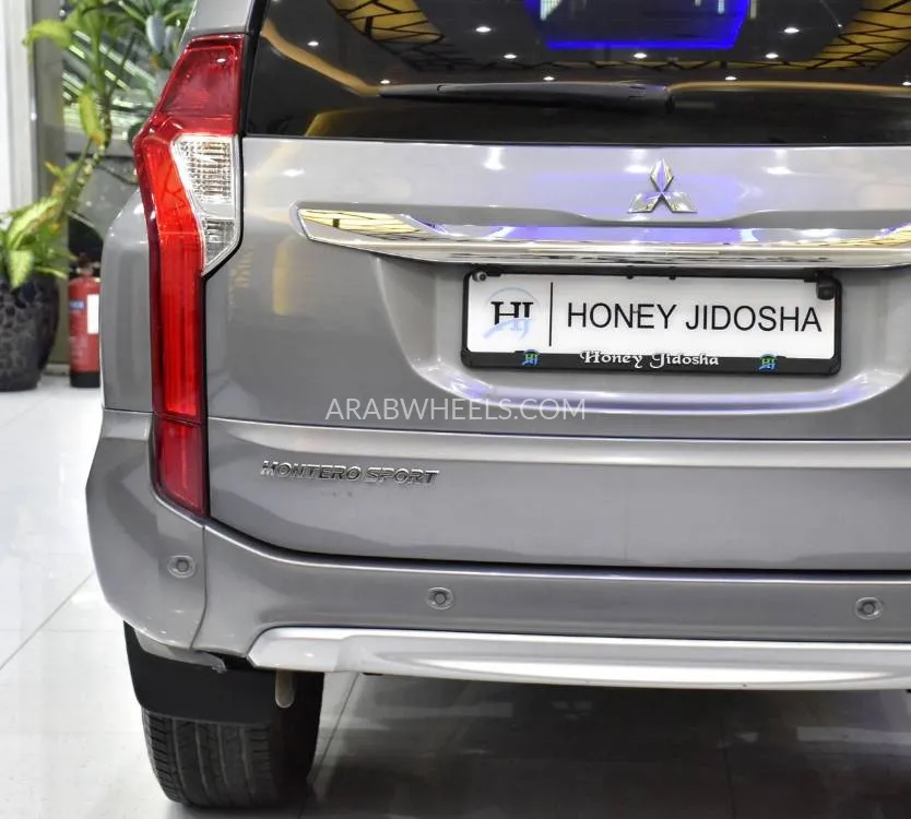 Mitsubishi Montero Sport 2016 for Sale in Dubai Image-8