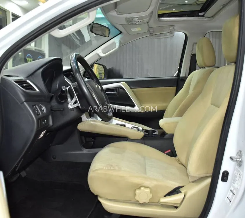 Mitsubishi Montero Sport 2021 for Sale in Dubai Image-10