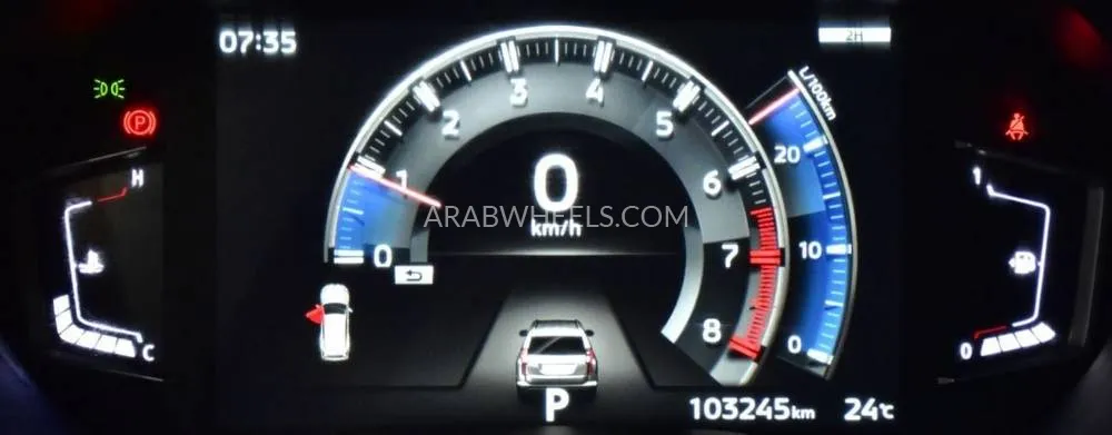 Mitsubishi Montero Sport 2023 for Sale in Dubai Image-13