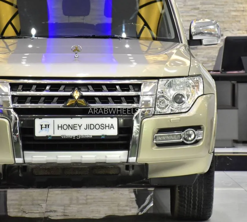 Mitsubishi Pajero 2018 for Sale in Dubai Image-4