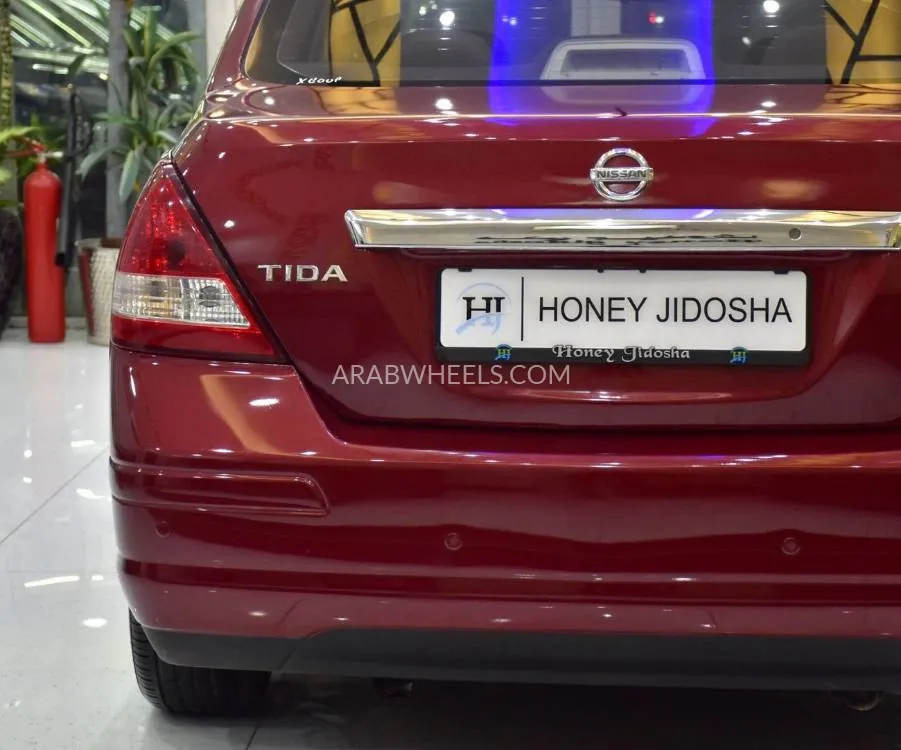 Nissan Tiida 2011 for Sale in Dubai Image-8