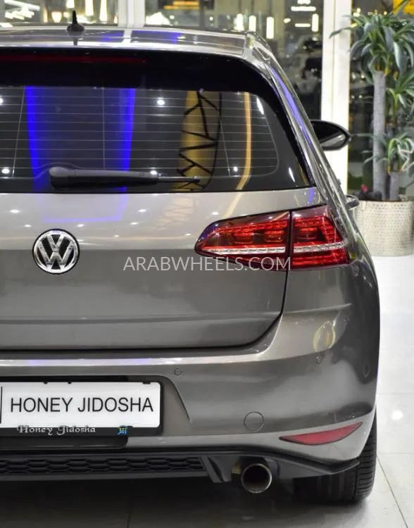 Volkswagen Golf GTI 2017 for Sale in Dubai Image-8