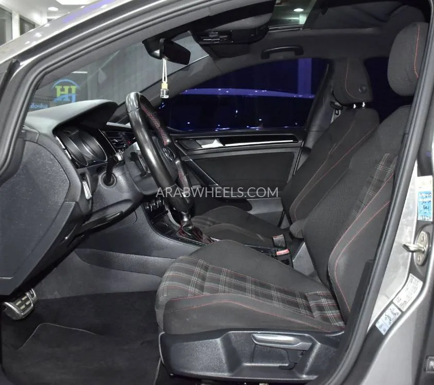 Volkswagen Golf GTI 2017 for Sale in Dubai Image-9
