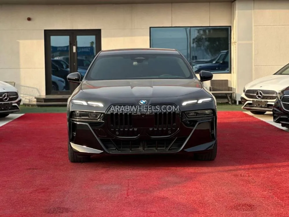 BMW 7 series 2023 for Sale in Dubai Image-3