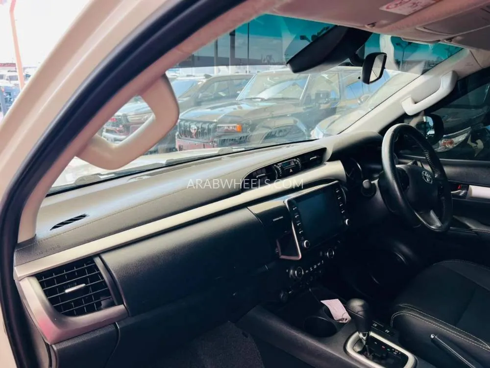 تويوتا هايلوكس 2021 for Sale in دبي Image-18