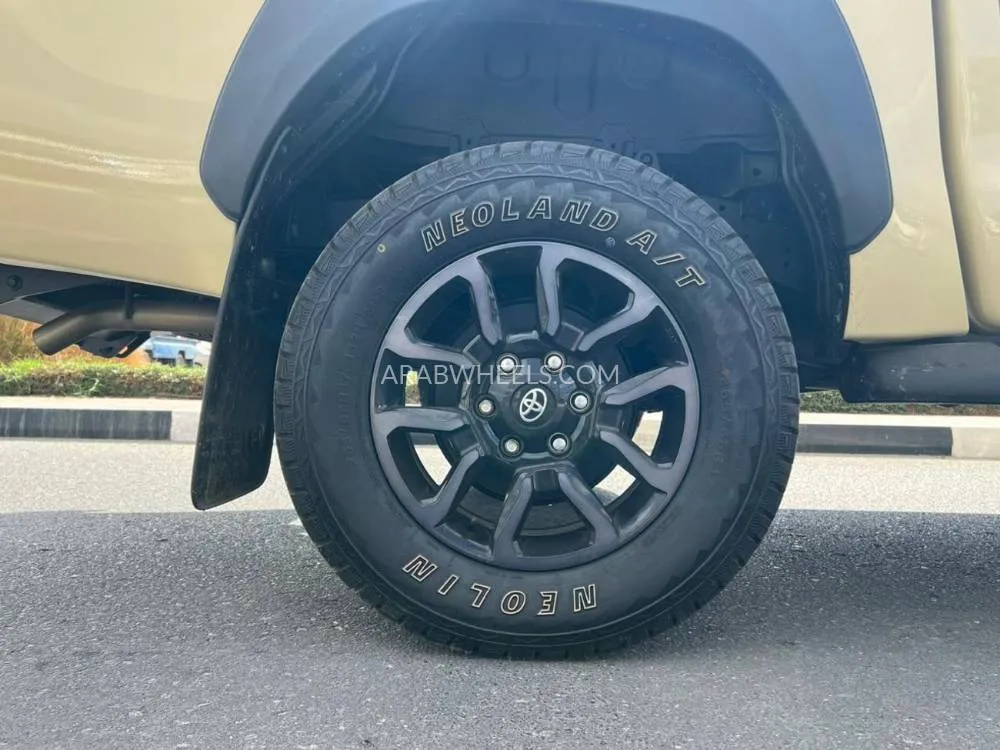 تويوتا هايلوكس 2023 for Sale in دبي Image-10