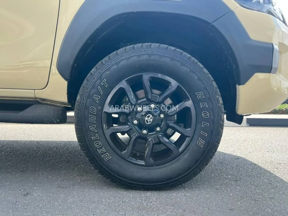 تويوتا هايلوكس 2023 for Sale in دبي Image-11