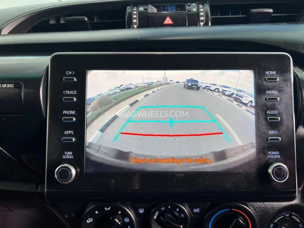 تويوتا هايلوكس 2023 for Sale in دبي Image-16