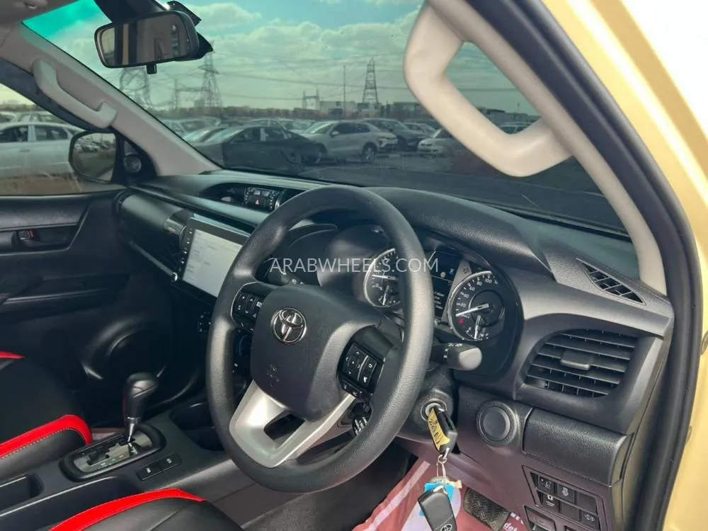 تويوتا هايلوكس 2023 for Sale in دبي Image-26