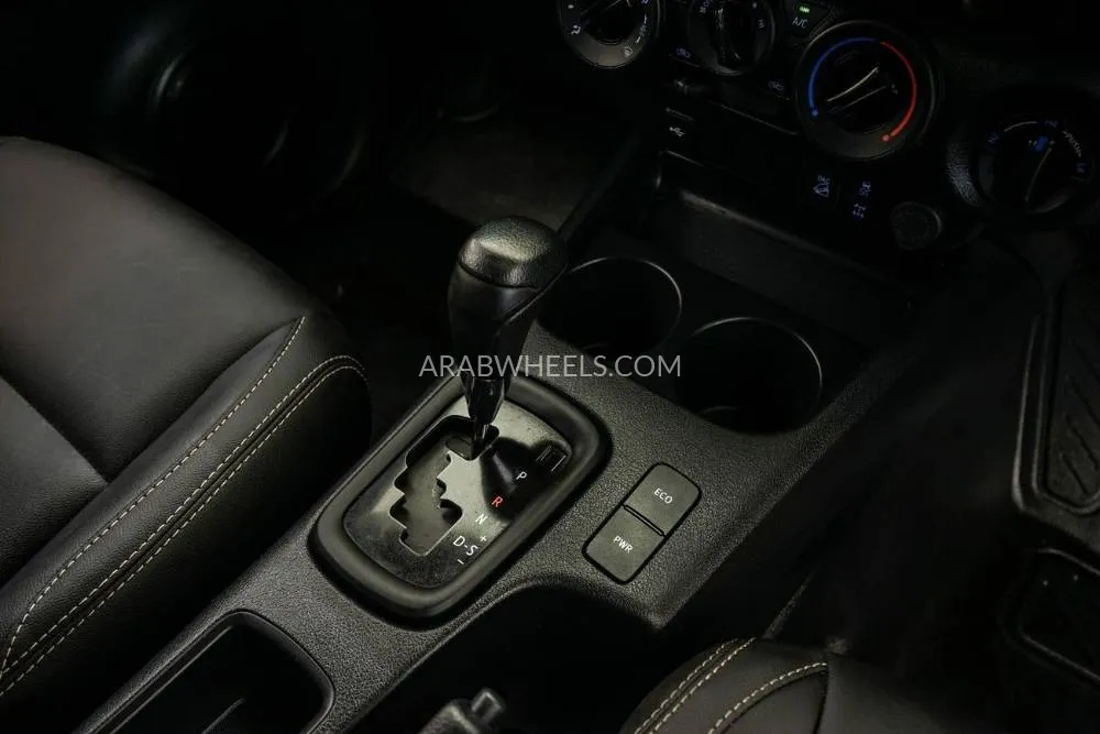 تويوتا هايلوكس 2024 for Sale in دبي Image-17