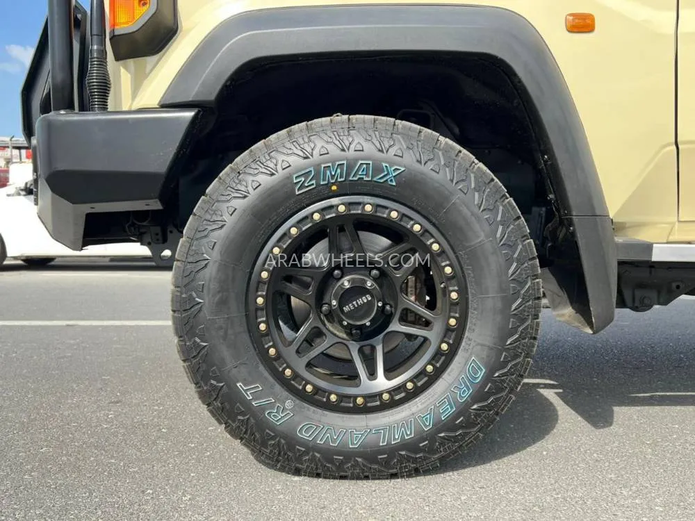 تويوتا لاند كروزر 70 سيريز 2022 for Sale in دبي Image-22