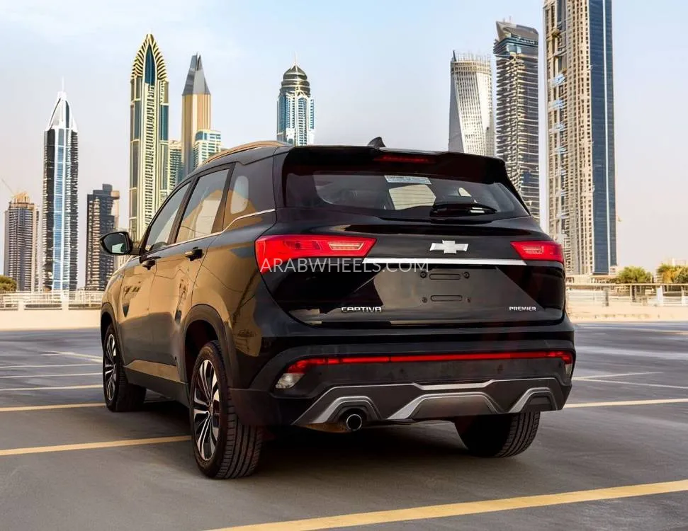 Chevrolet Captiva 2022 for Sale in Sharjah Image-4