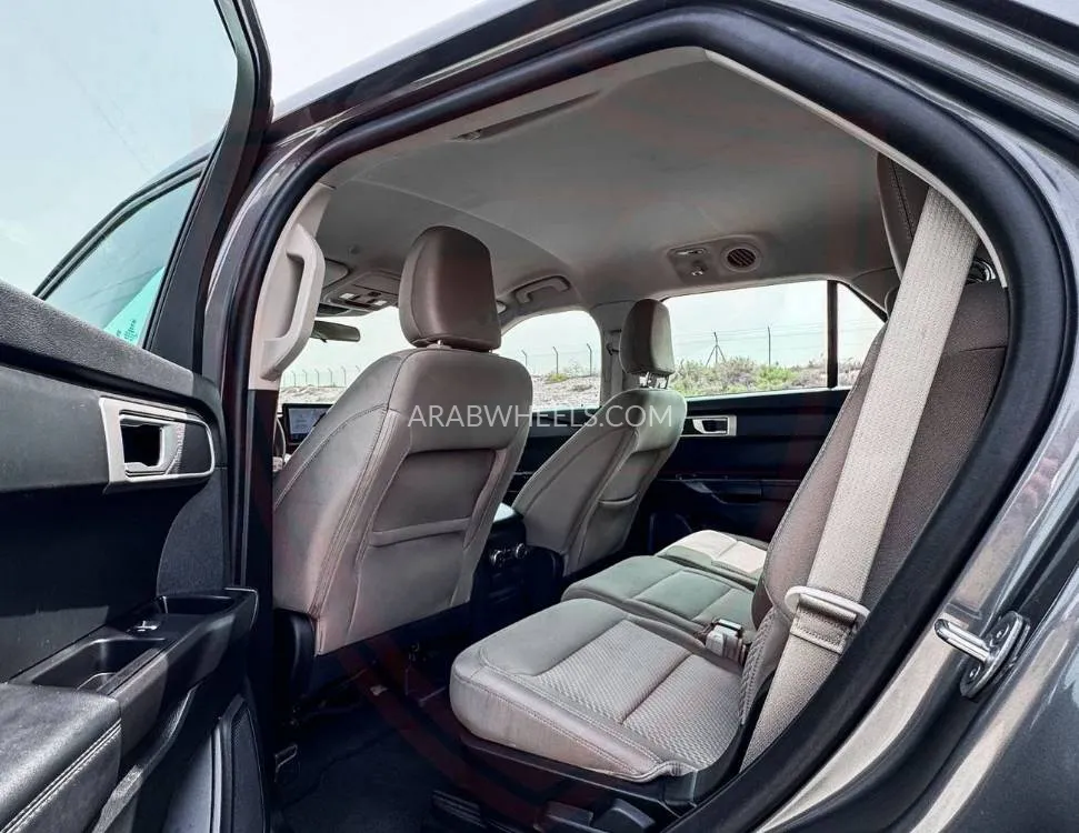 Ford Explorer 2023 for Sale in Sharjah Image-10