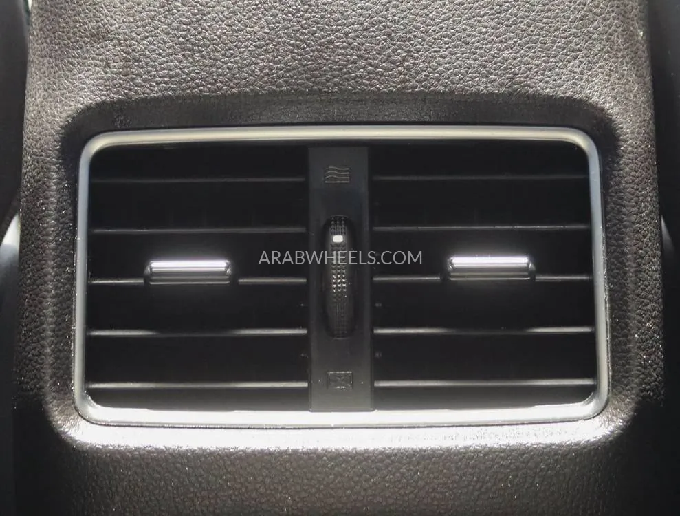 JAC JS4 2023 for Sale in Sharjah Image-11