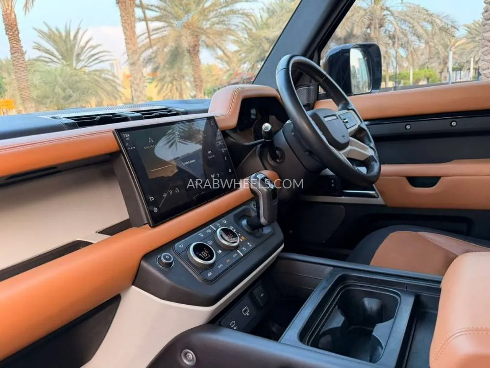 Land Rover Defender 2024 for Sale in Dubai Image-15