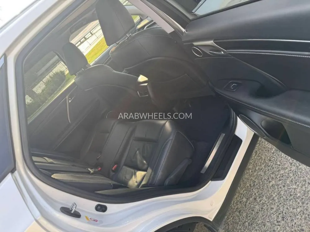 Lexus RX 2016 for Sale in Dubai Image-15