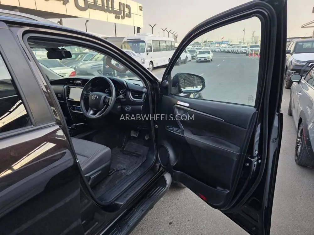 Toyota Fortuner 2024 for Sale in Dubai Image-12