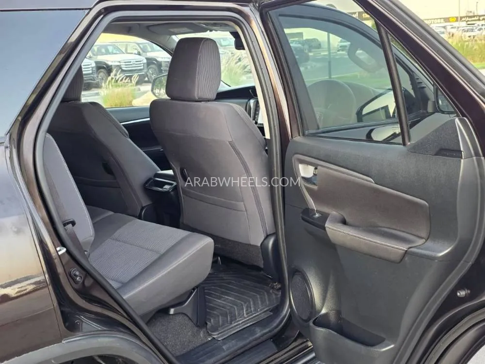 Toyota Fortuner 2024 for Sale in Dubai Image-17