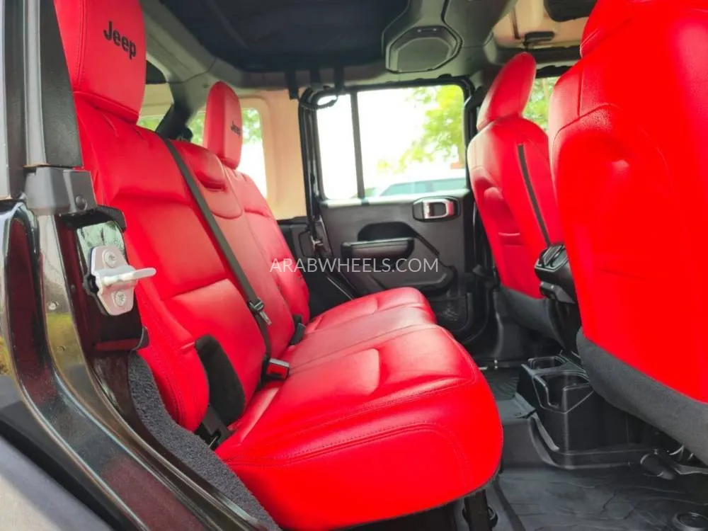 Jeep Wrangler 2020 for Sale in Dubai Image-9