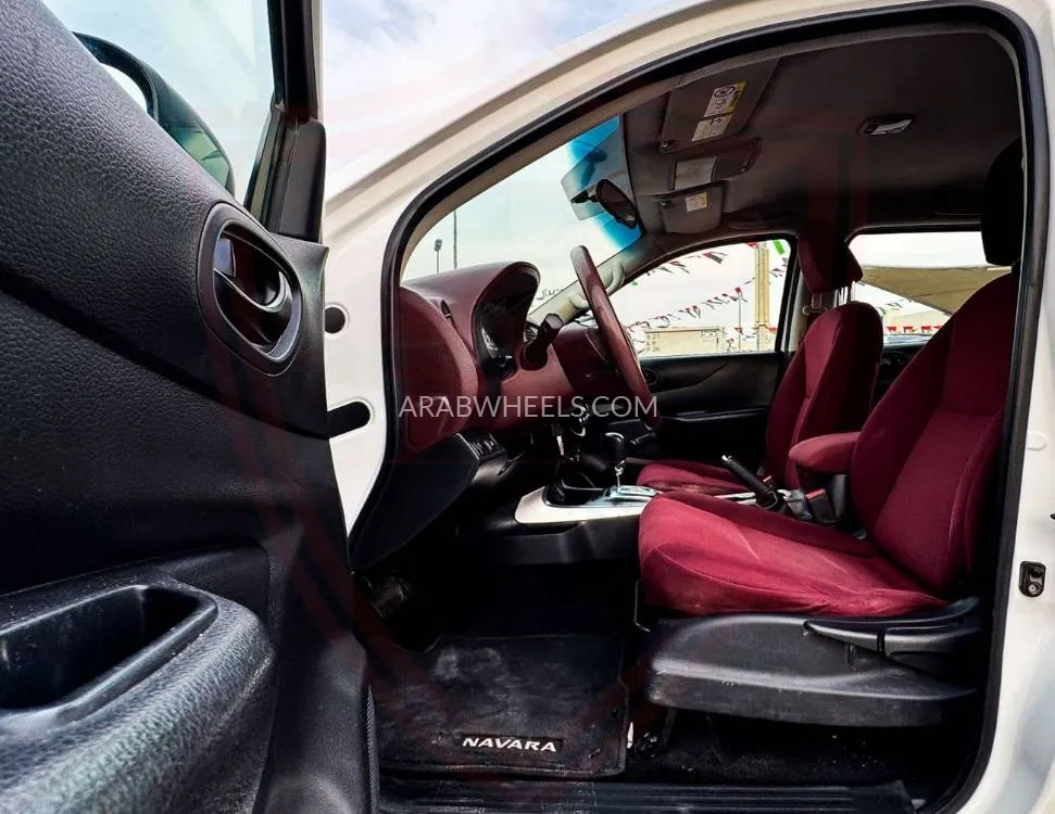 Nissan Navara 2022 for Sale in Sharjah Image-8