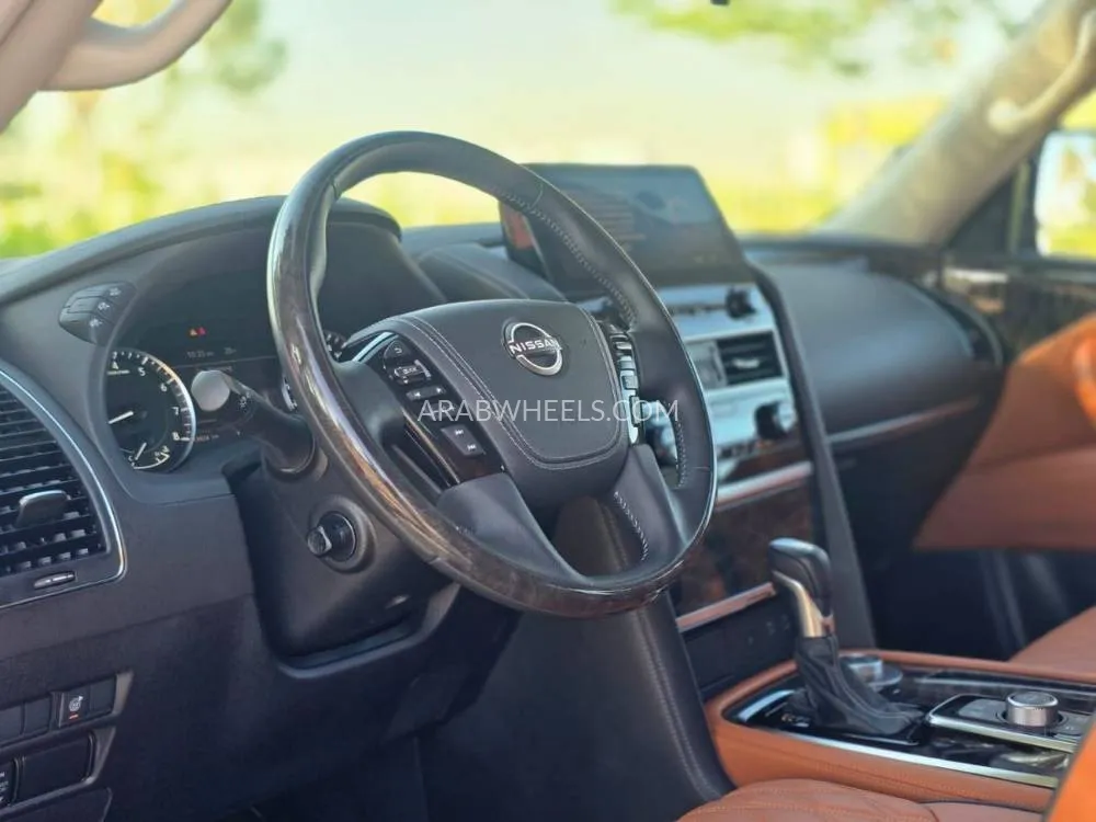 Nissan Patrol 2023 for Sale in Dubai Image-10