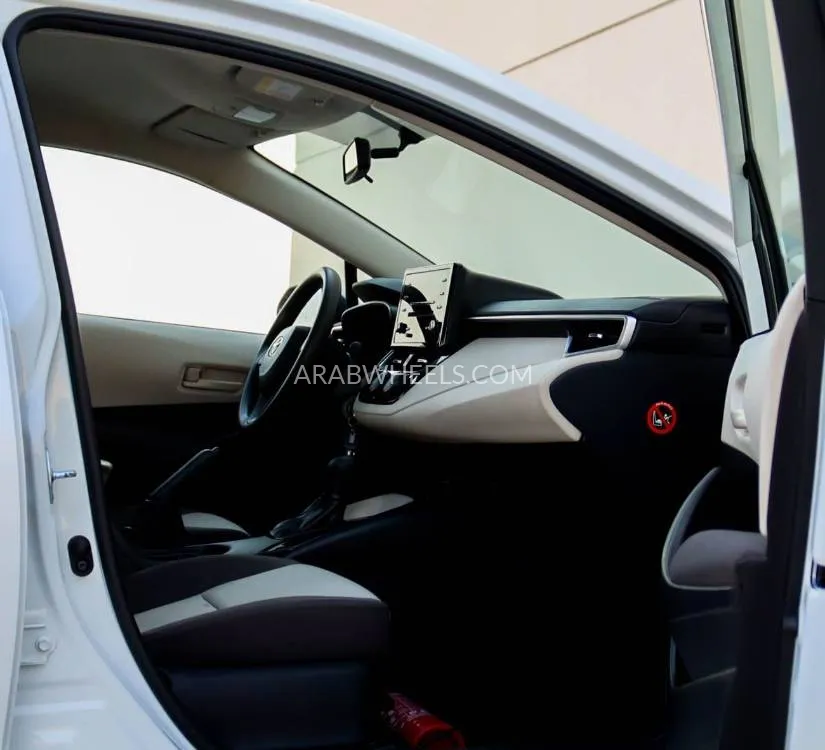 Toyota Corolla 2020 for Sale in Sharjah Image-10