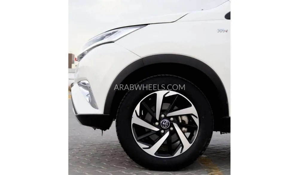 Toyota Rush 2023 for Sale in Sharjah Image-18