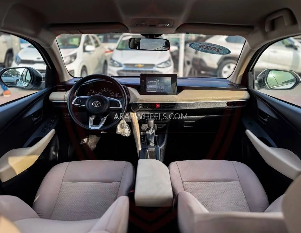 تويوتا يارس 2023 for Sale in الشارقة Image-12