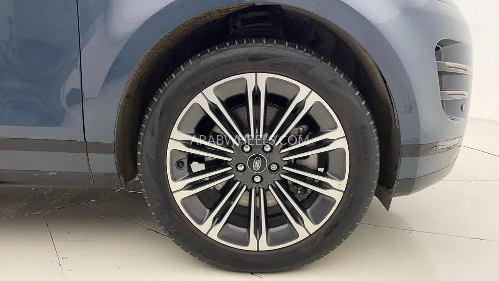 Land Rover Range Rover Evoque 2024 for Sale in Dubai Image-10