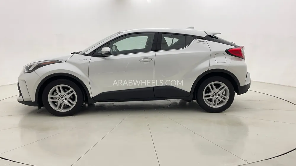 Toyota C-HR 2022 for Sale in Dubai Image-6