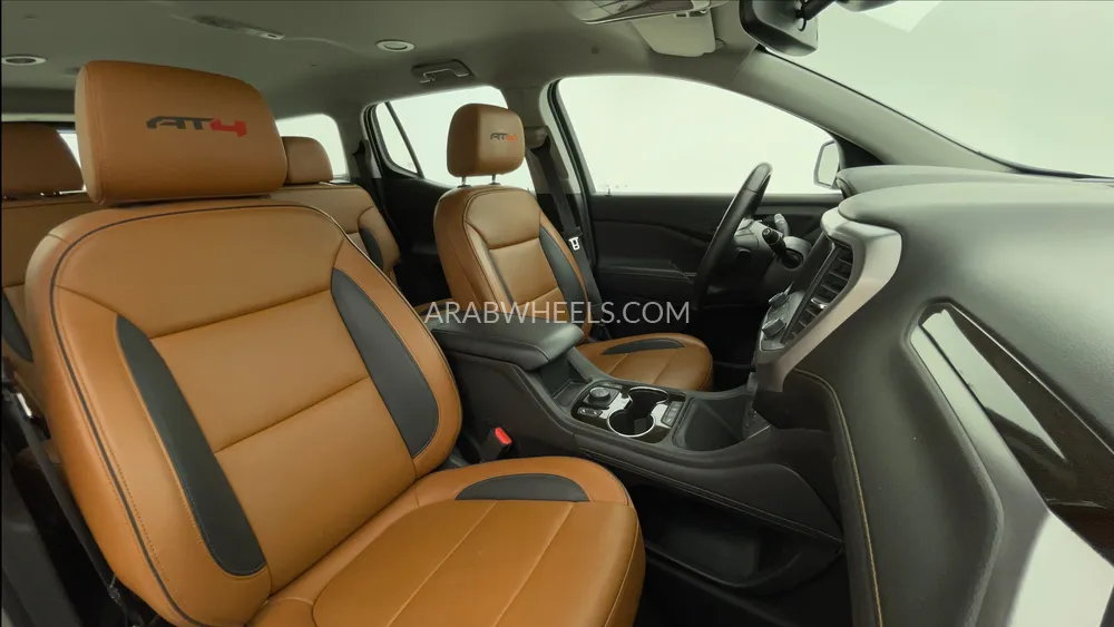 GMC Acadia 2023 for Sale in Dubai Image-25