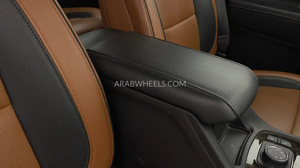 GMC Acadia 2023 for Sale in Dubai Image-39