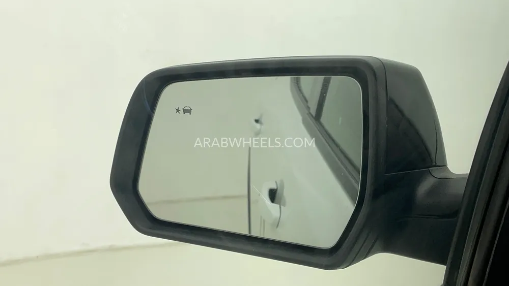 GMC Acadia 2023 for Sale in Dubai Image-51