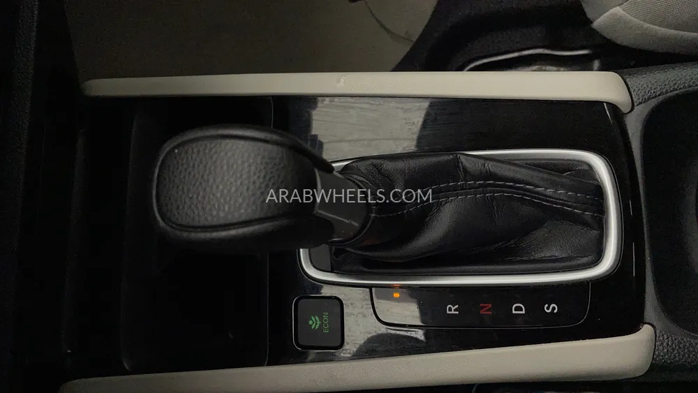 Honda City 2024 for Sale in Dubai Image-18