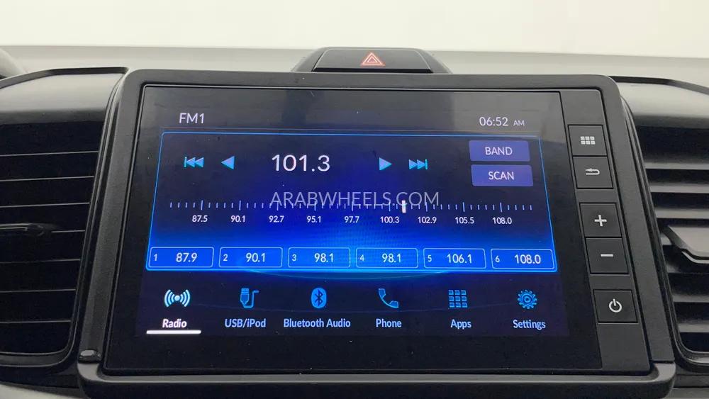 Honda City 2024 for Sale in Dubai Image-32