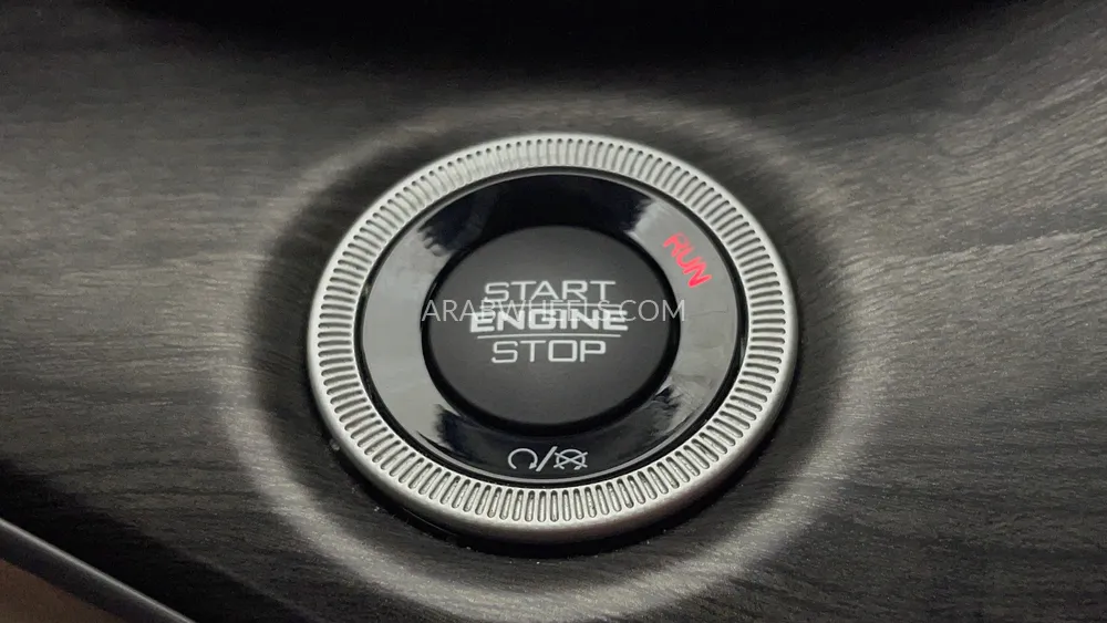 Jeep Grand Cherokee 2023 for Sale in Dubai Image-23