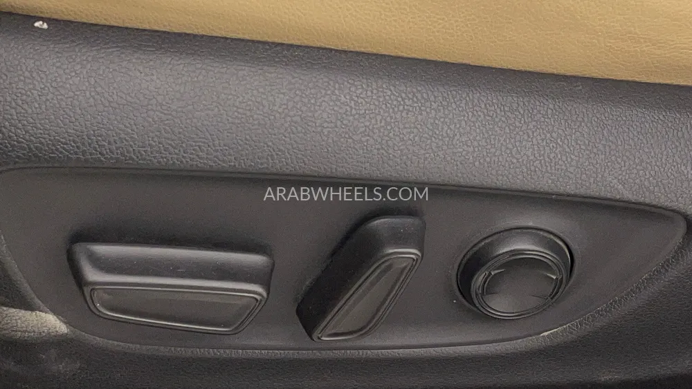 تويوتا راف 4 2023 for Sale in دبي Image-22