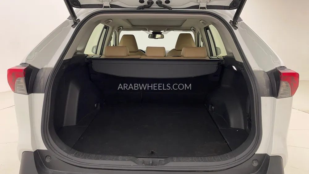 تويوتا راف 4 2023 for Sale in دبي Image-28