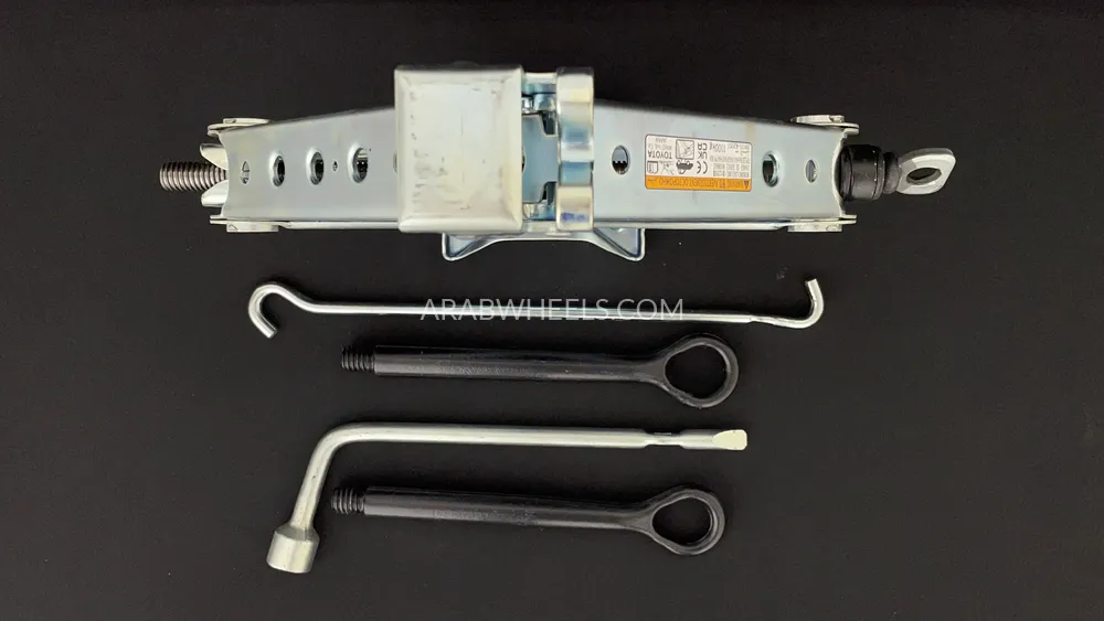 تويوتا راف 4 2023 for Sale in دبي Image-31