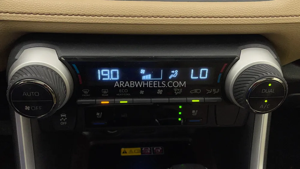 تويوتا راف 4 2023 for Sale in دبي Image-50