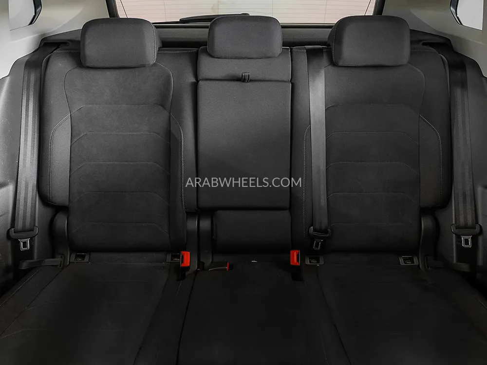 Volkswagen Tiguan 2021 for Sale in Dubai Image-12