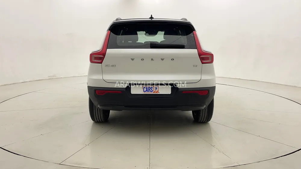 Volvo XC40 2022 for Sale in Dubai Image-4