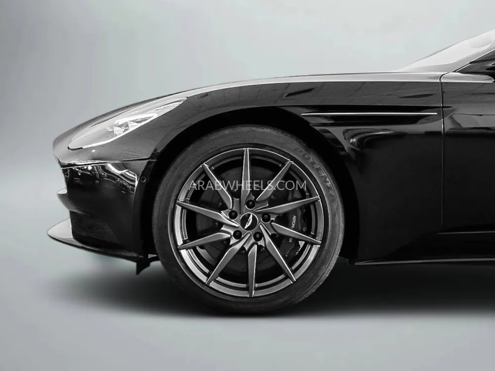 Aston Martin DB11 2018 for Sale in Dubai Image-6