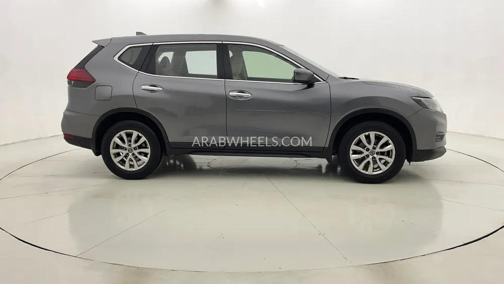 Nissan X-Trail 2021 for Sale in Dubai Image-2